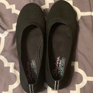 Sketchers Air-Cooled Memory Foam flats. size 8.5. Barely worn. Black flats.